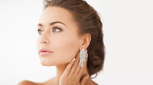 Dlaczego agencja modelek to szansa na karierę dla młodych dziewczyn?