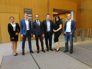 Statyści w roli klientów Statyści w roli klientów